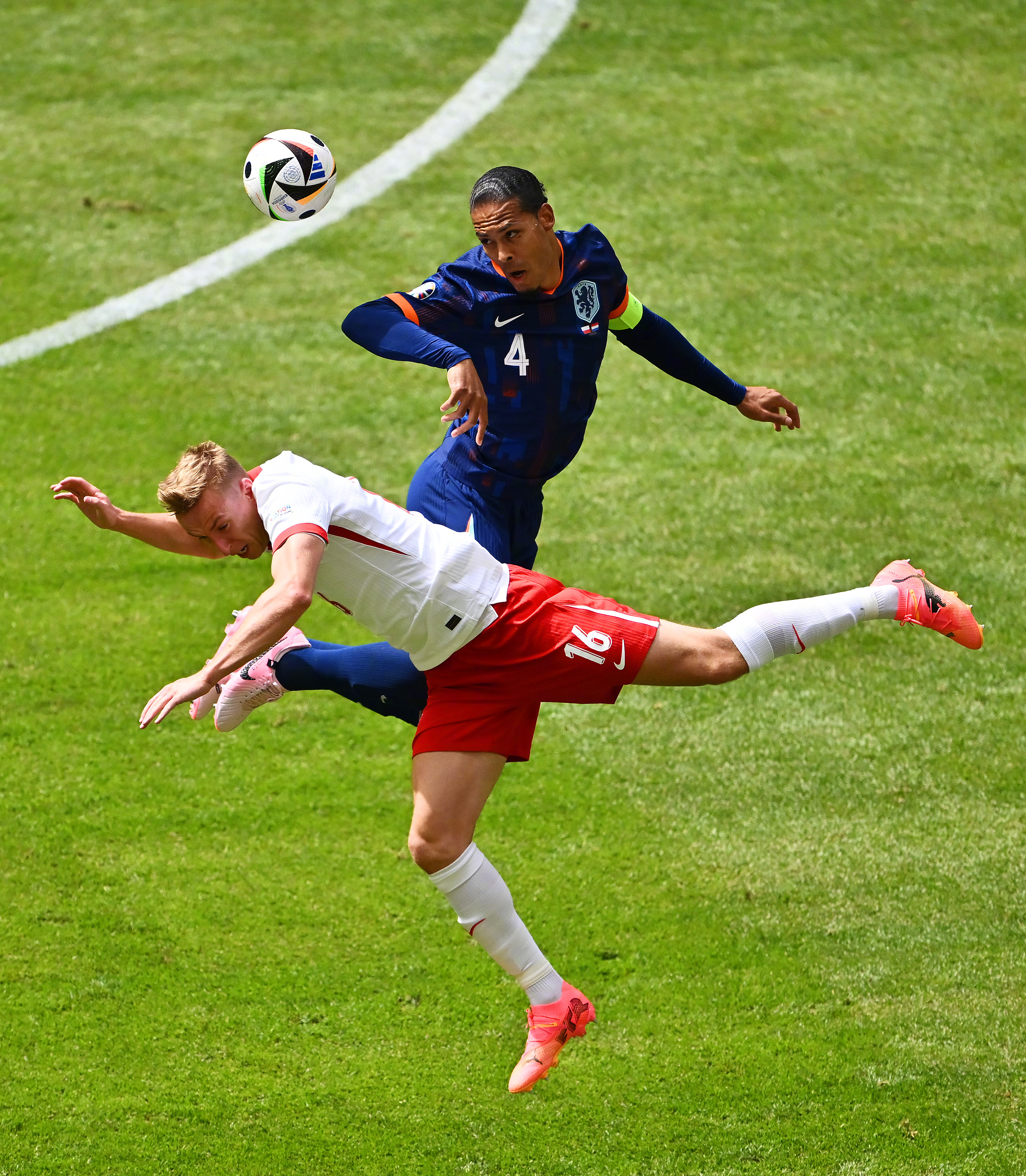 波兰队鏖战德国队,林高远点燃赛场的简单介绍 波兰队鏖战德国队,林高远点燃赛场的简单介绍