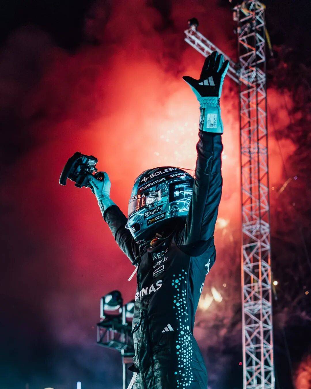 开云体育app-哈斯车队鏖战威廉姆斯，拉塞尔关键制胜的简单介绍