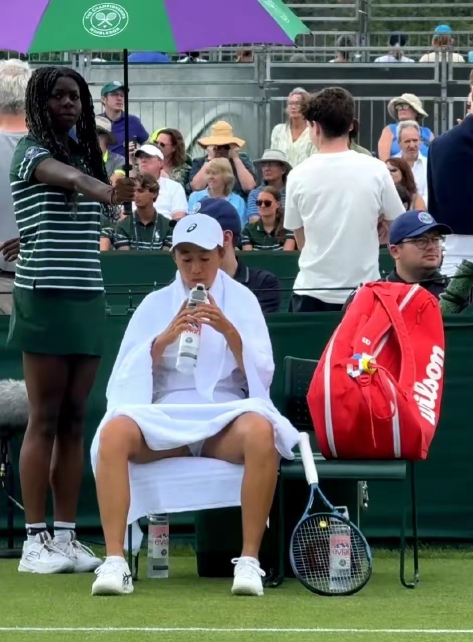 温网碾压澳网，西西帕斯带队取胜