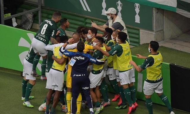 莱比锡红牛险胜哥伦比亚，哈兰德带队取胜