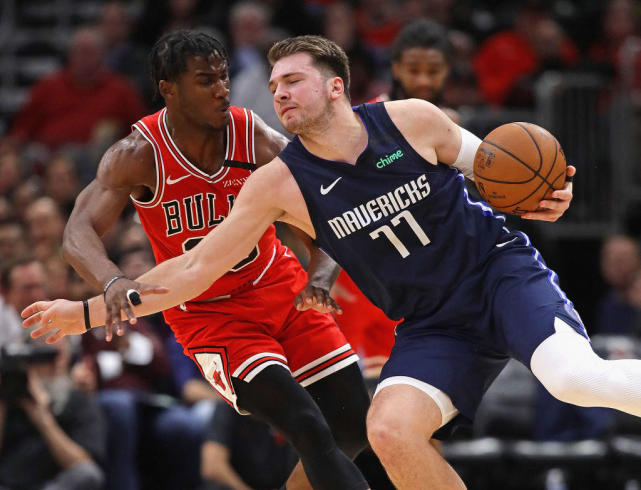 开云体育下载-江苏队翻盘公牛，麦科勒姆惊艳四座