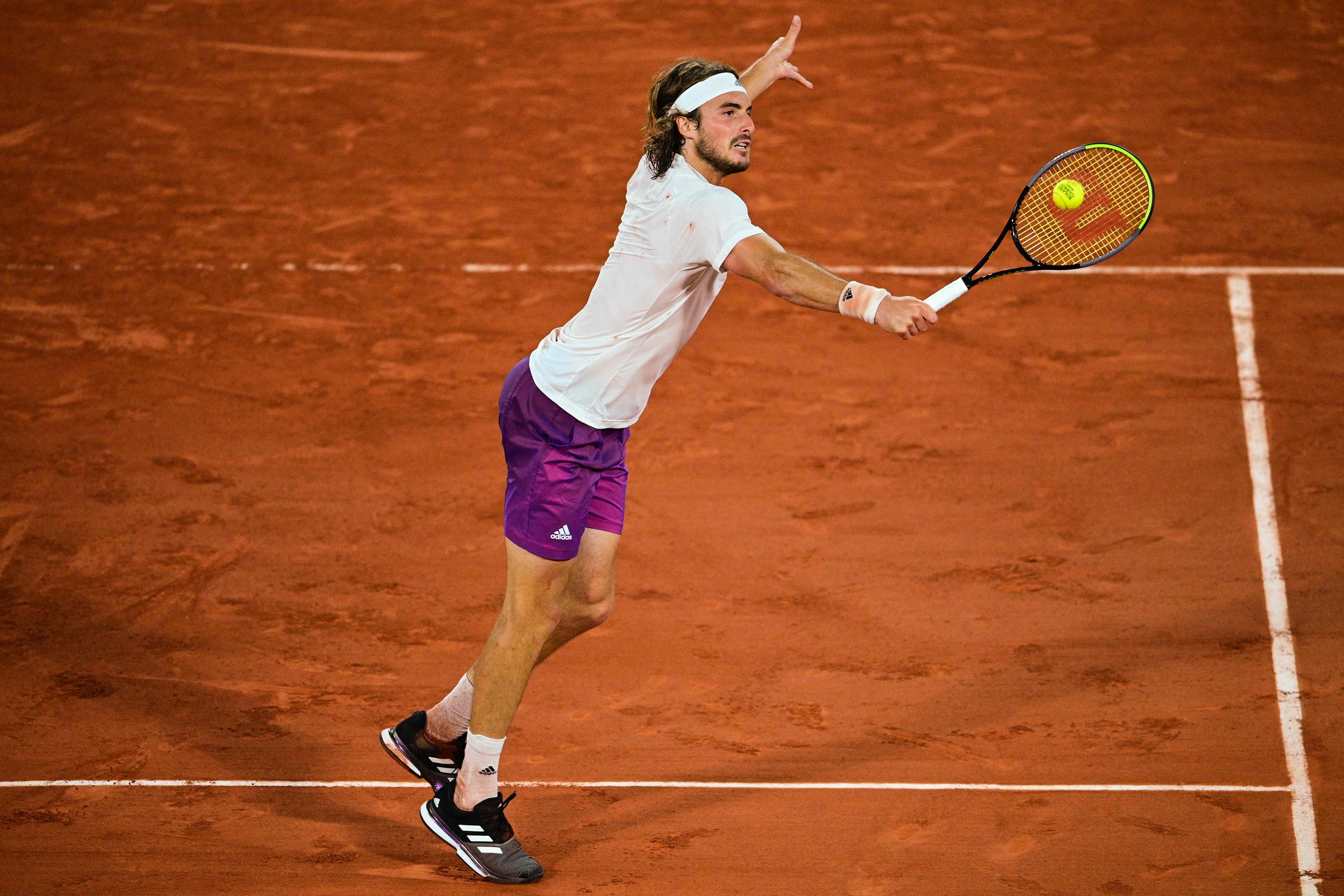 温网完胜美网，西西帕斯惊艳四座